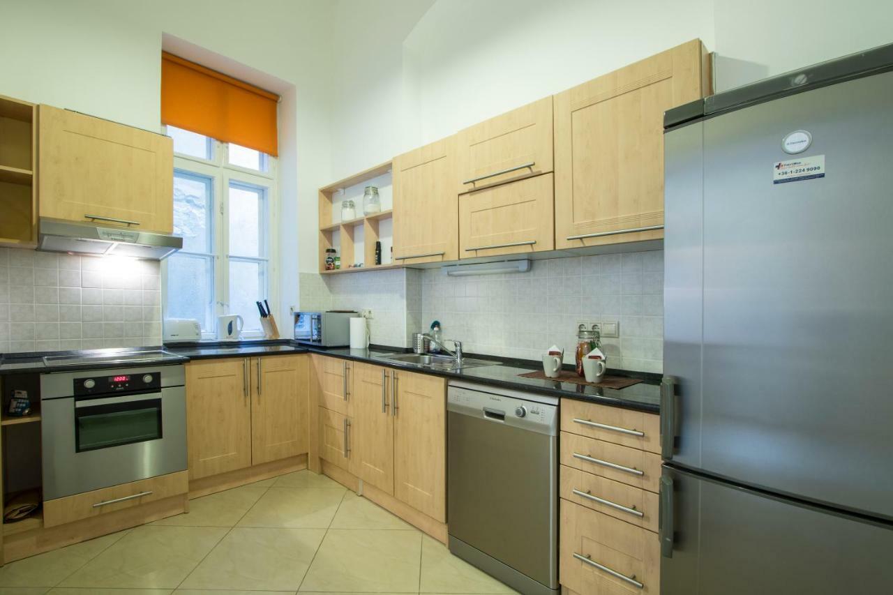 Heart Of The City, Entire Very Big Apartment Budapest Extérieur photo